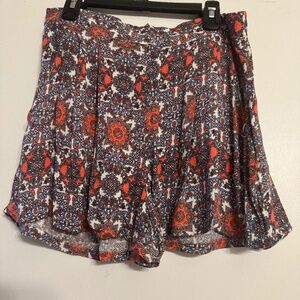 Women geometric pattern shorts